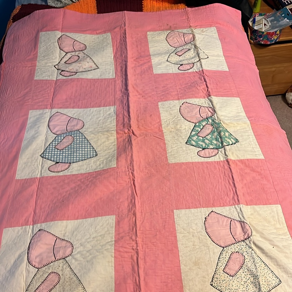 Antique handmade pink quilt (7) - Picture 2 of 10